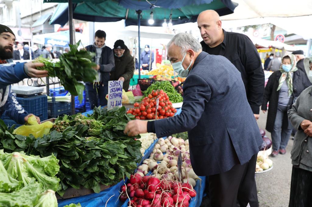 BAŞKAN GÜLER PAZAR ESNAFINA MİSAFİR OLDU BAŞKAN GÜLER PAZAR ESNAFINA MİSAFİR OLDU