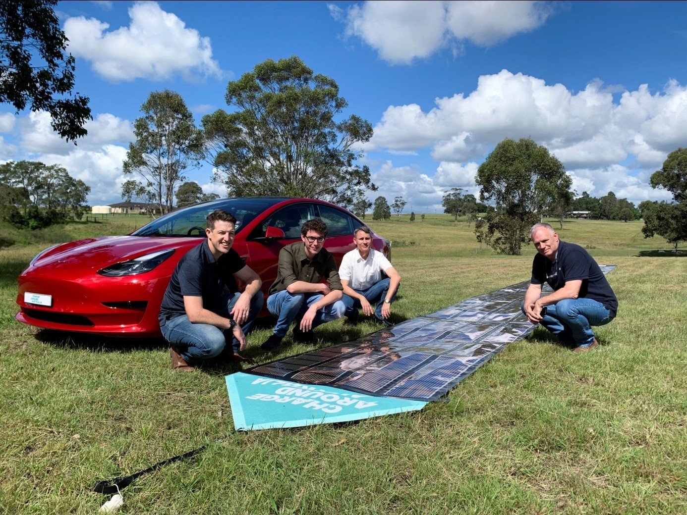 GÜNEŞ ENERJİSİ İLE TESLA YOLCULUĞU