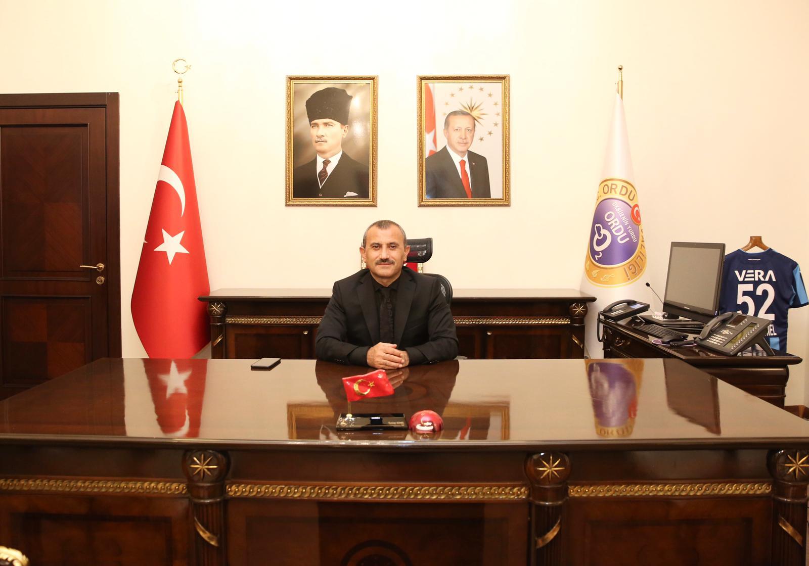 TUNCAY SONEL’İN 1 MAYIS EMEK VE DAYANIŞMA GÜNÜ KUTLAMA MESAJI TUNCAY SONEL’İN 1 MAYIS EMEK VE DAYANIŞMA GÜNÜ KUTLAMA MESAJI