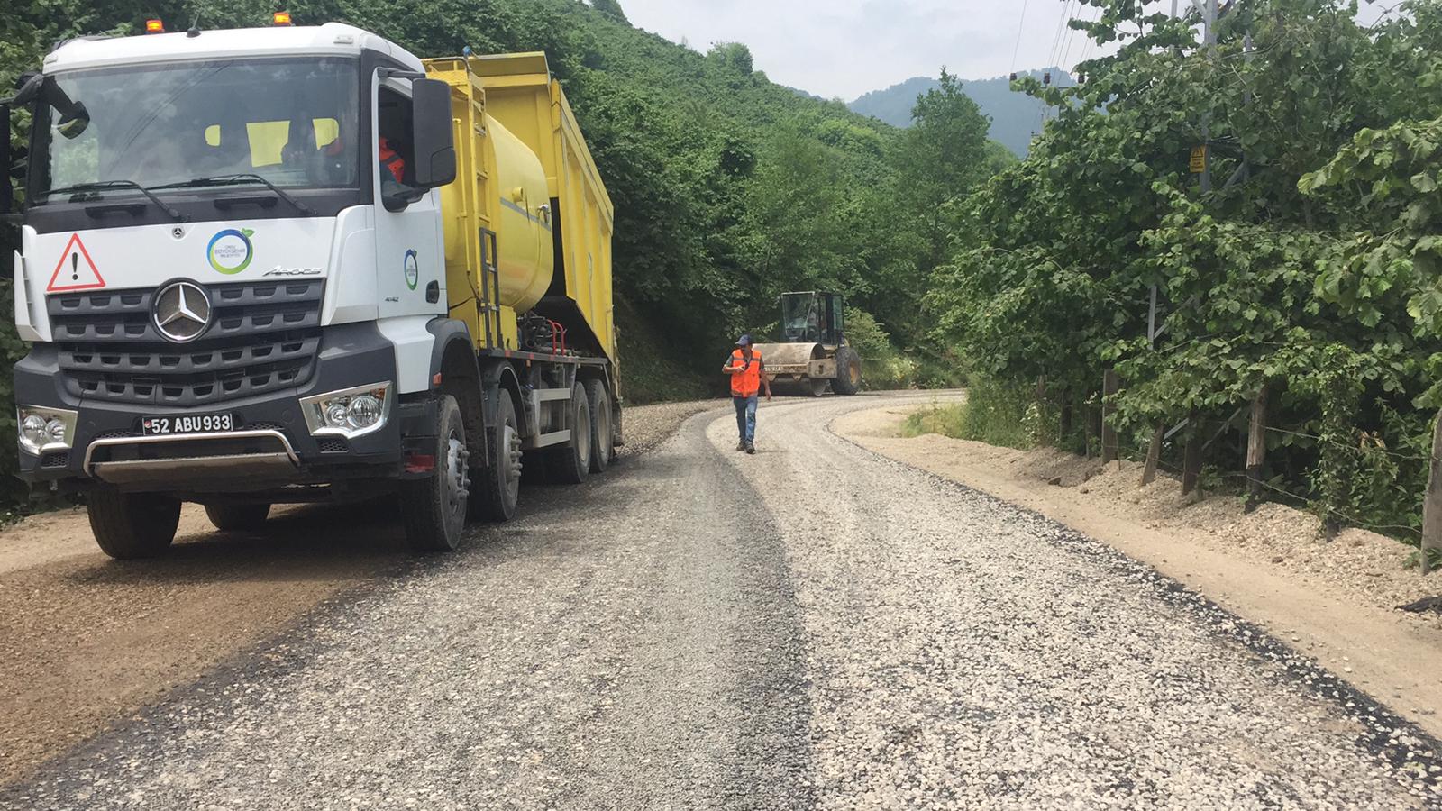 ÜNYE’DE ASFALT SEFERBERLİĞİ  