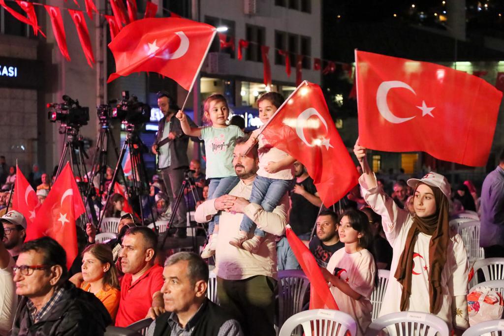 15 Temmuz Demokrasi ve Milli Birlik Günü Anma Programı Yapıldı 15 Temmuz Demokrasi ve Milli Birlik Günü Anma Programı Yapıldı