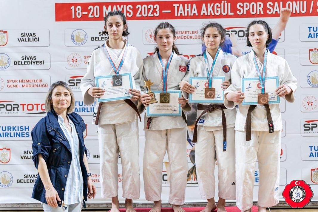 Büyükşehir Sporcularından Yeni Başarılar Geldi